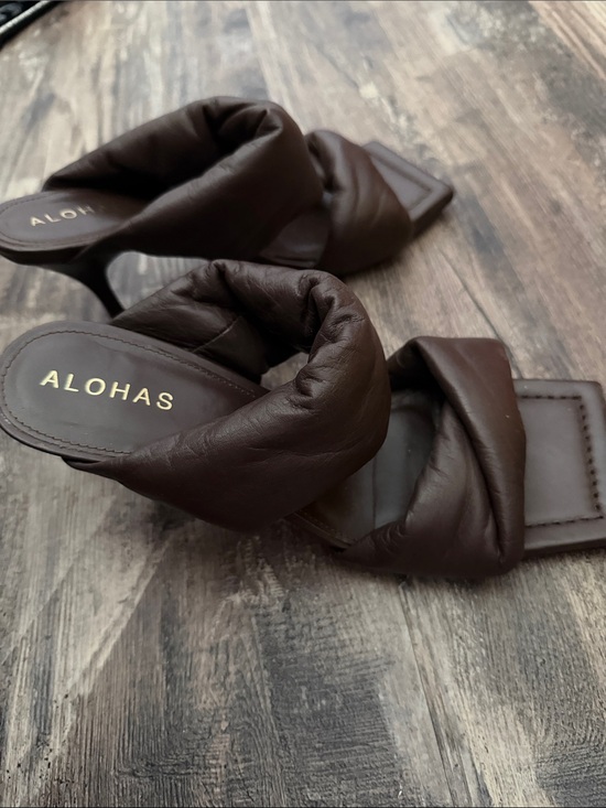 ALOHAS Shoes - ALOHAS Dark Brown Twisted Padded Strap Heels